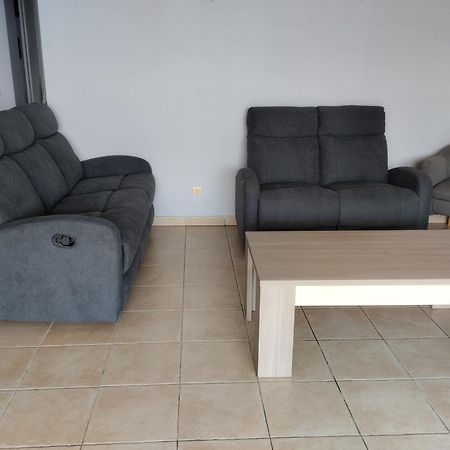 Appartement Meuble De Tourisme Saint Pierre Eksteriør bilde