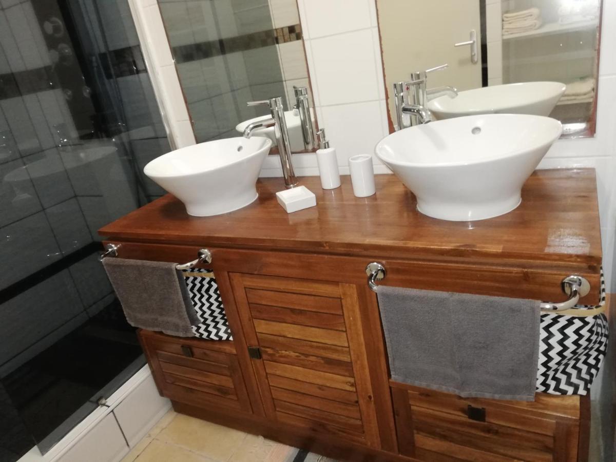 Appartement Meuble De Tourisme Saint Pierre Eksteriør bilde