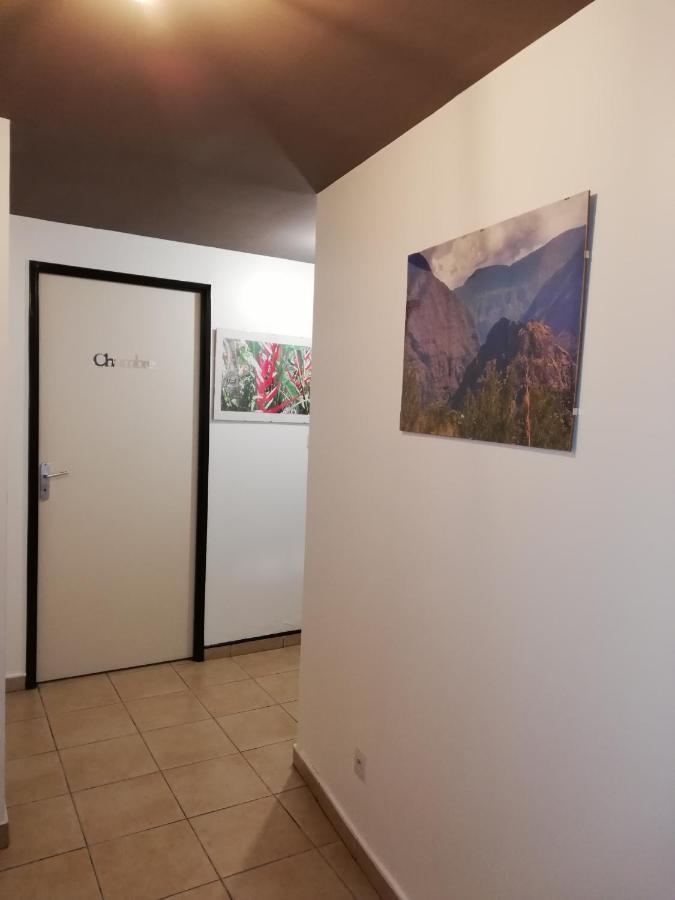 Appartement Meuble De Tourisme Saint Pierre Eksteriør bilde