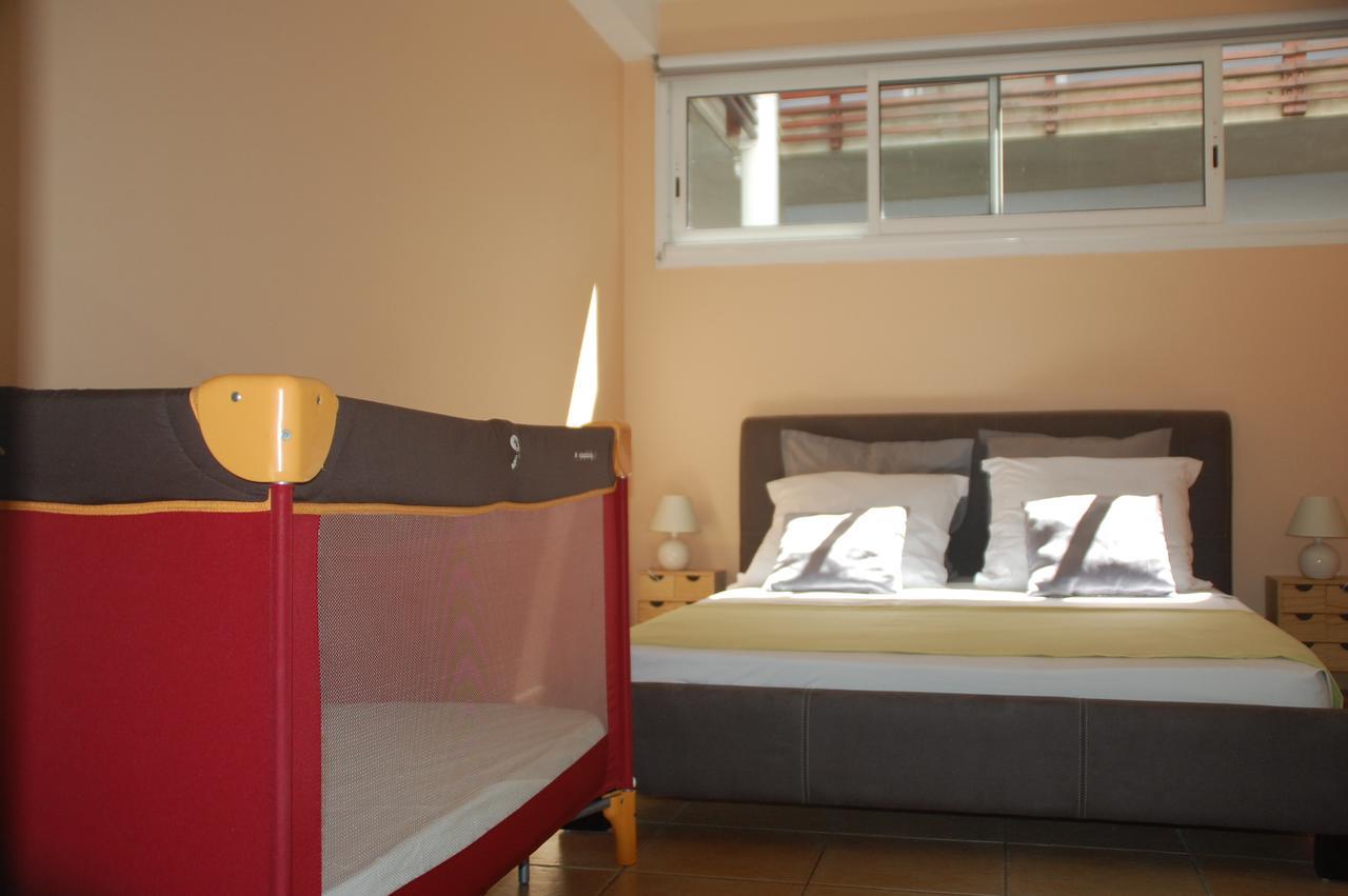 Appartement Meuble De Tourisme Saint Pierre Eksteriør bilde