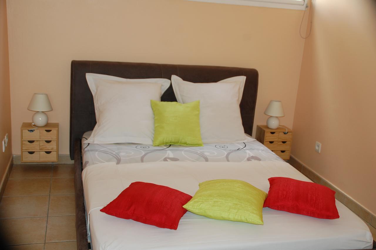 Appartement Meuble De Tourisme Saint Pierre Eksteriør bilde