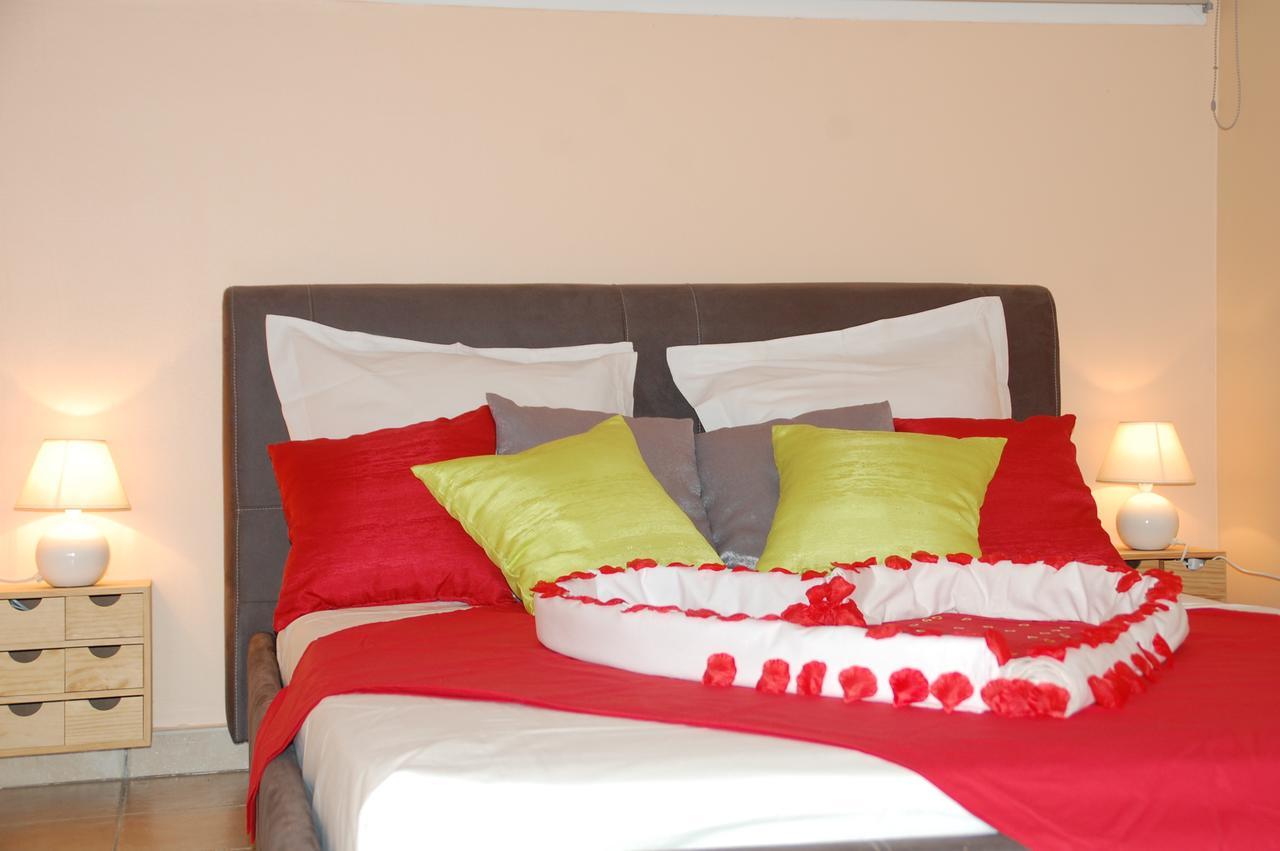 Appartement Meuble De Tourisme Saint Pierre Eksteriør bilde